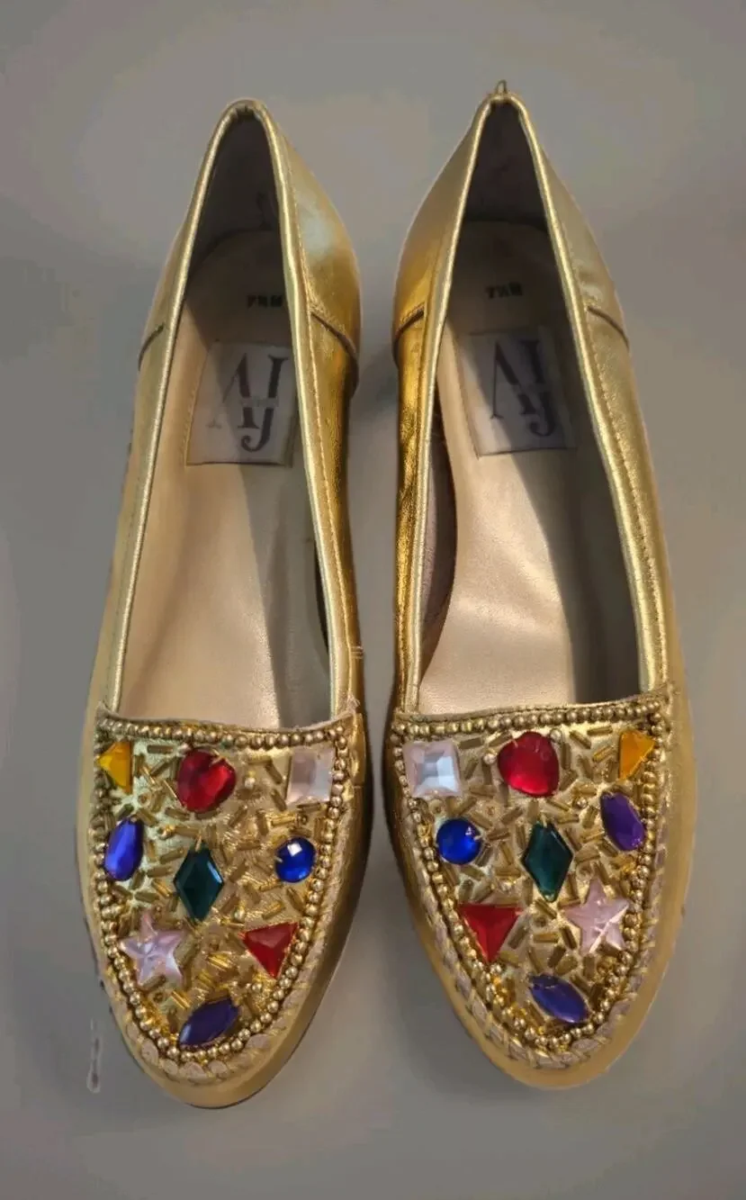 Vintage AJ Valenci Gold Leather Jeweled Flats Loafers Size 7.5 (Fits Like 7)...